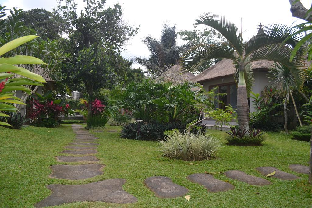 Suka'S House Bed & Breakfast Ubud  Bagian luar foto